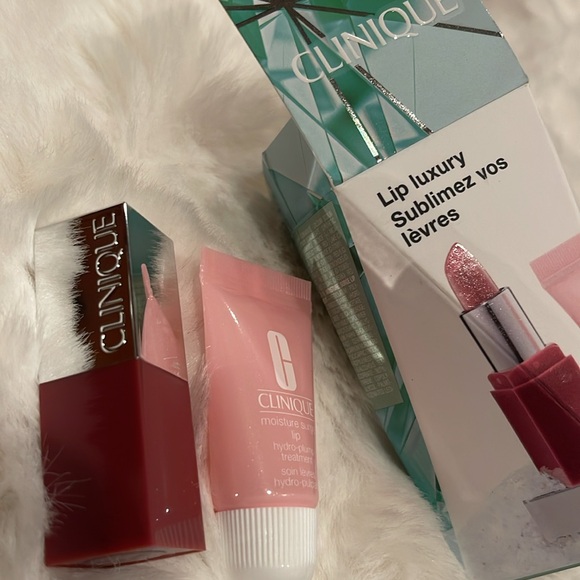 NWT 2 Products in this LipLuxury Kit: pop primer & moisturesurge Hydro treatment - Picture 2 of 8